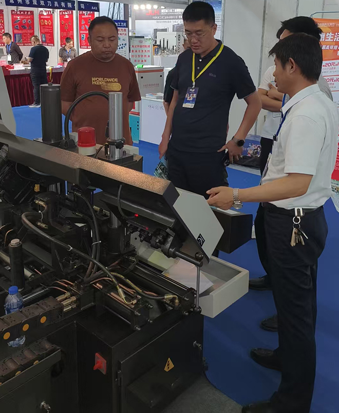 1761619974864369.jpg 4.jpg