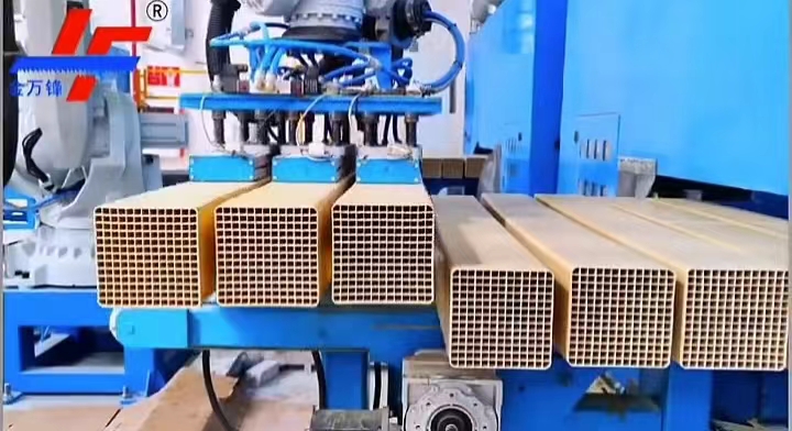 脱硝催化剂专切锯床——告别崩边碎裂,实现完美切割